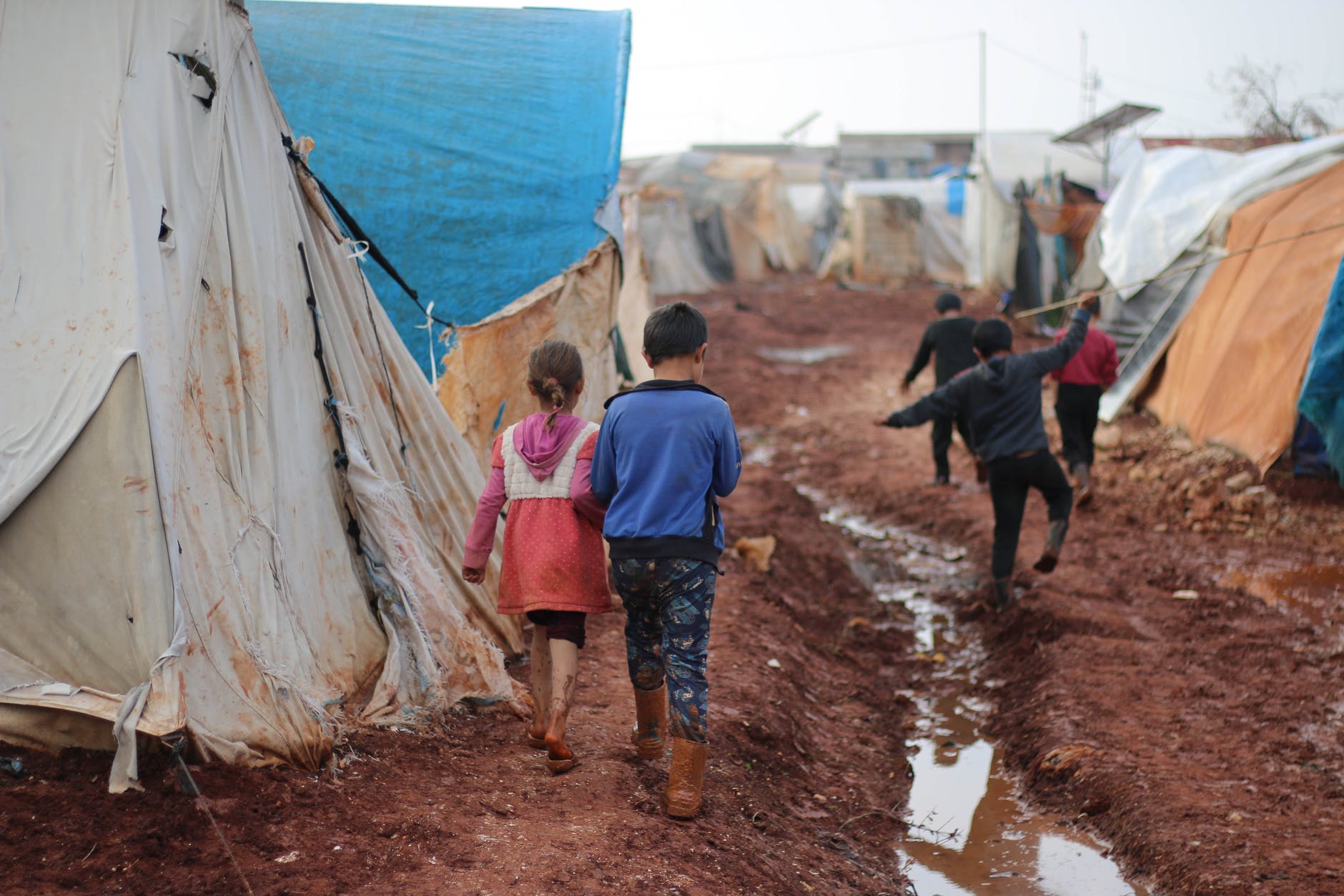 Social Networks During Displacement: The Case of Syrian Refugees in Lebanon and Beyond